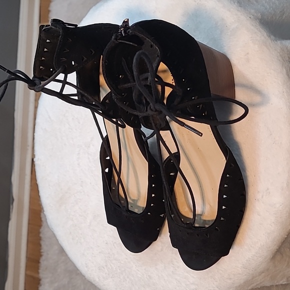 Nine West Women's Suede Strappy PeepToe - Picture 4 of 12